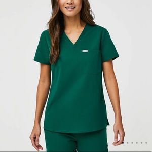 FIGS CATARINA ONE POCKET HUNTER GREEN SCRUB TOP